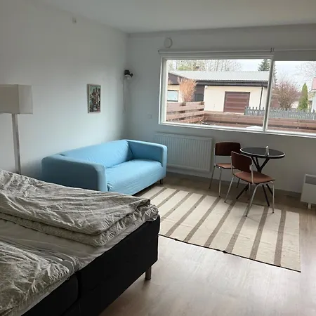 Win Apartment *